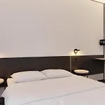 Atmosfera Hotel *